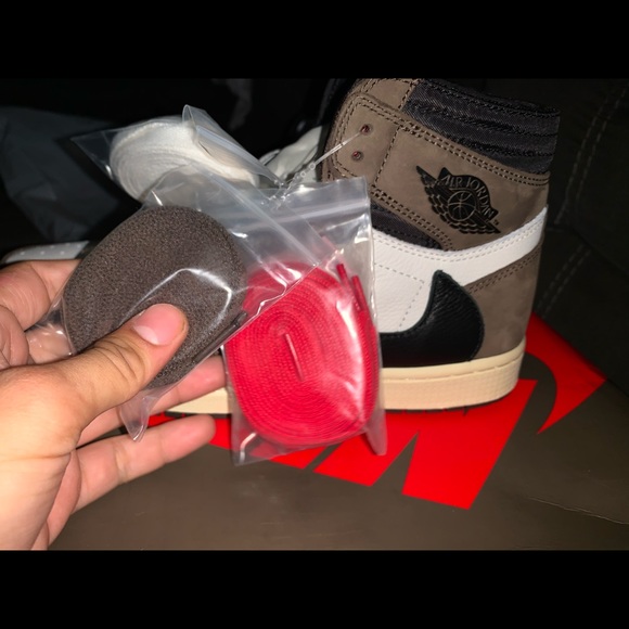 Travis Scot Ones